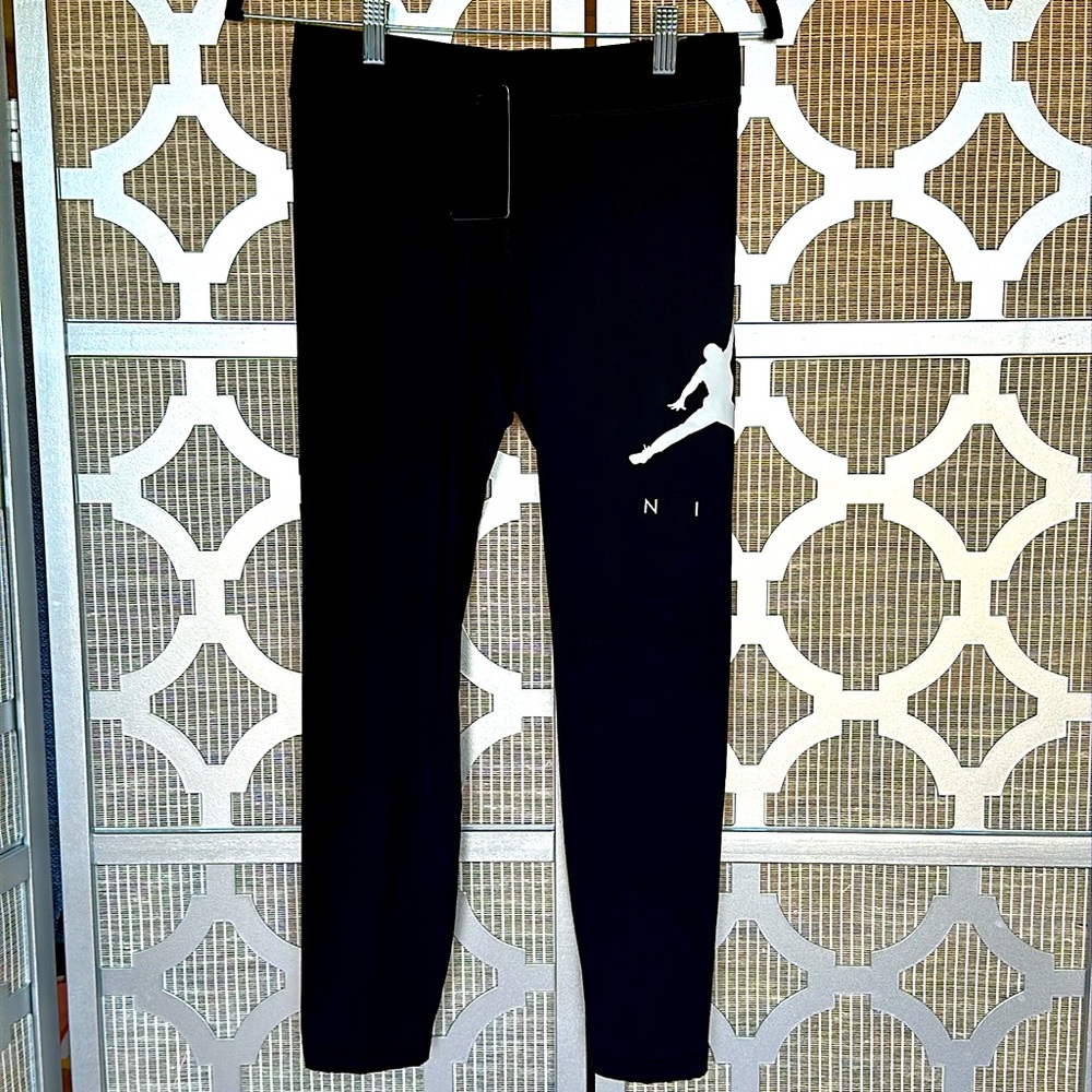 Jordon NWT warm up women’s pants